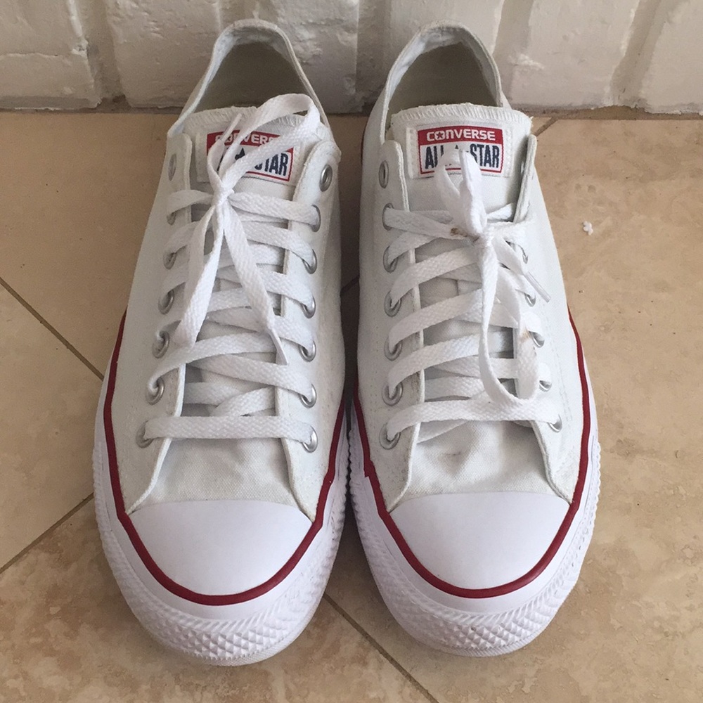 White Mens Converse/Chuck Taylors - Low Tops